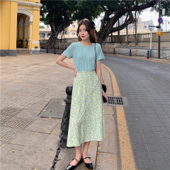 Real shooting summer Korean version 2021 new slim and versatile basic popular short sleeve T-shirt + floral skirt