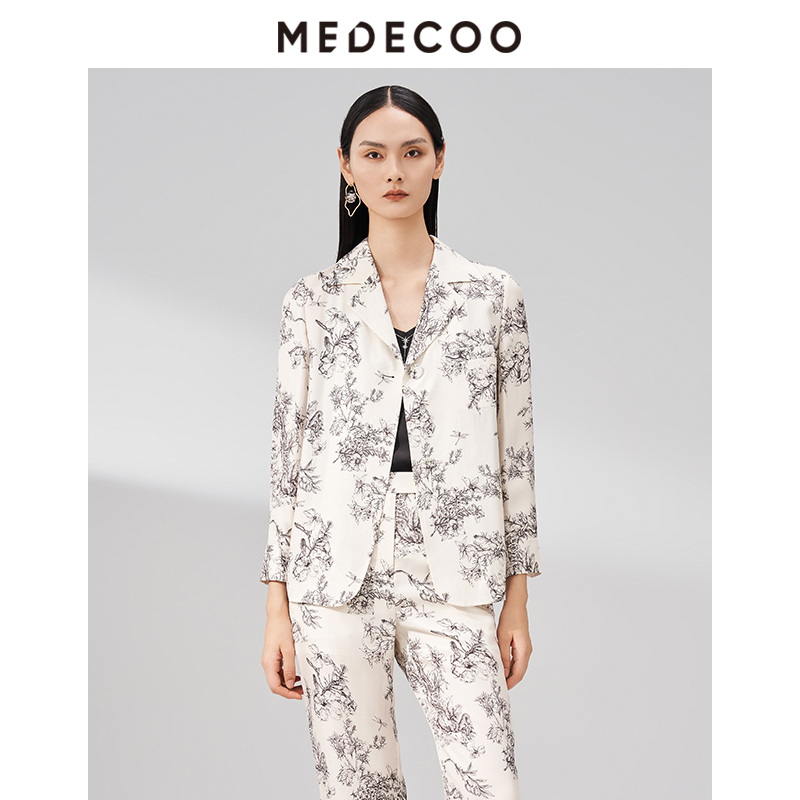 墨蒂珂2025秋季新款修身显瘦外套