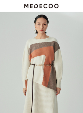 MEDECOO/墨蒂珂冬季新款慵懒风撞色长袖套头针织衫女MHD40325