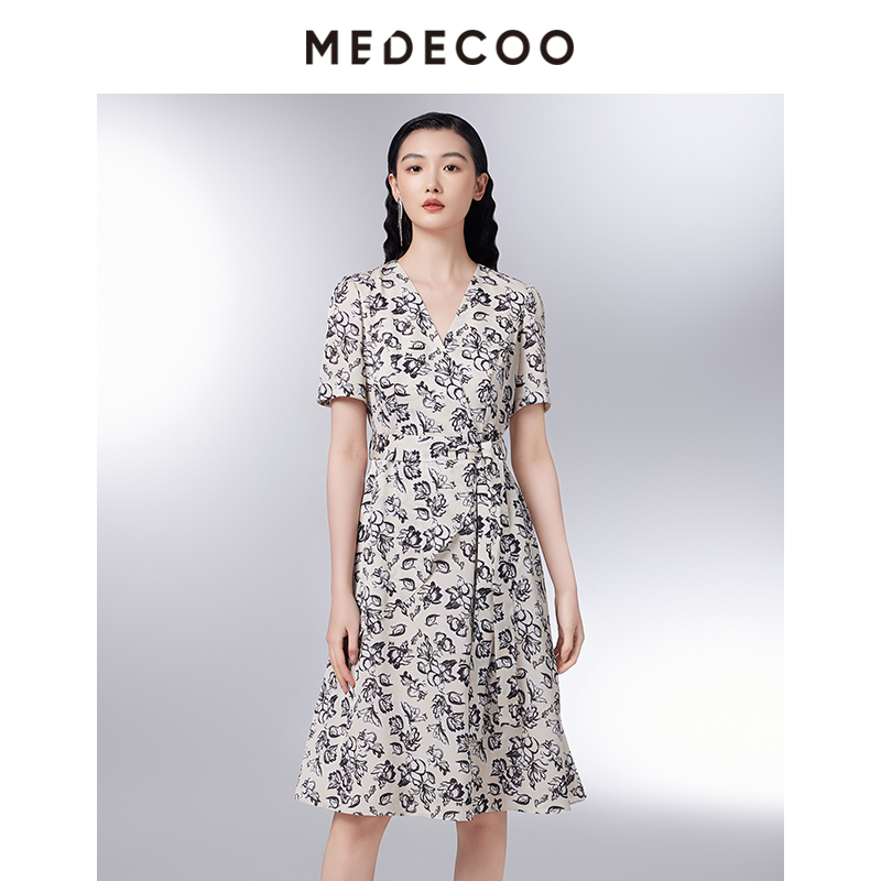 墨蒂珂X型雪纺V领系带印花连衣裙