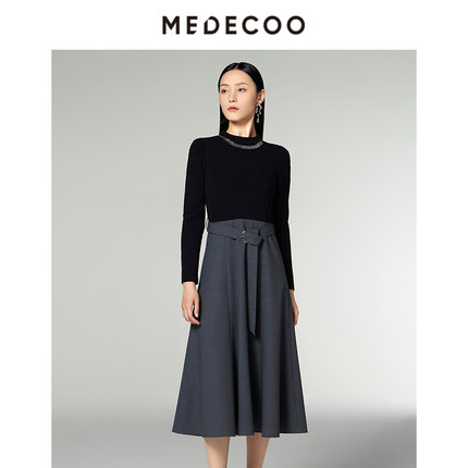 MEDECOO/墨蒂珂2024冬季新款 项链装饰A摆拼接高腰连衣裙MID90414