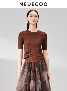 MEDECOO/墨蒂珂春季新款修身短袖套头金属装饰针织衫MHC40316