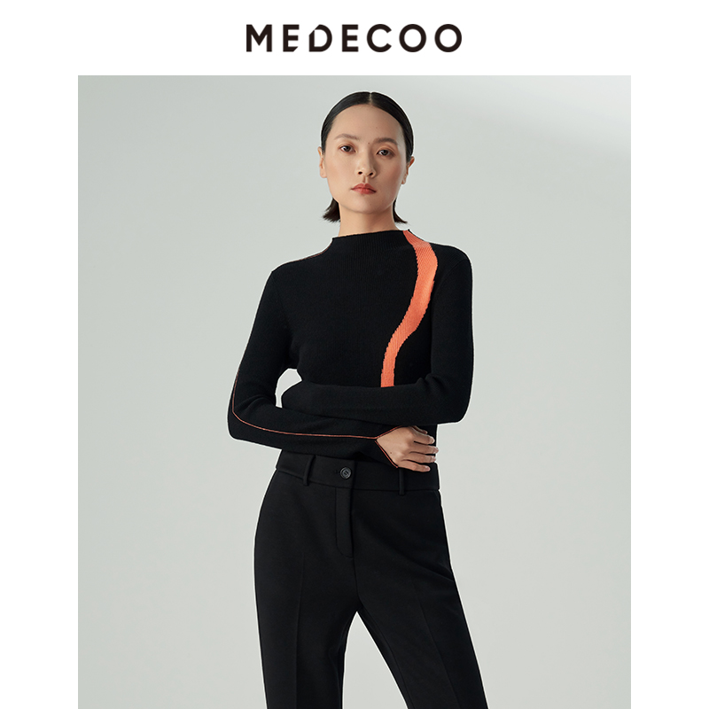 墨蒂珂羊毛圆领套头撞色针织衫