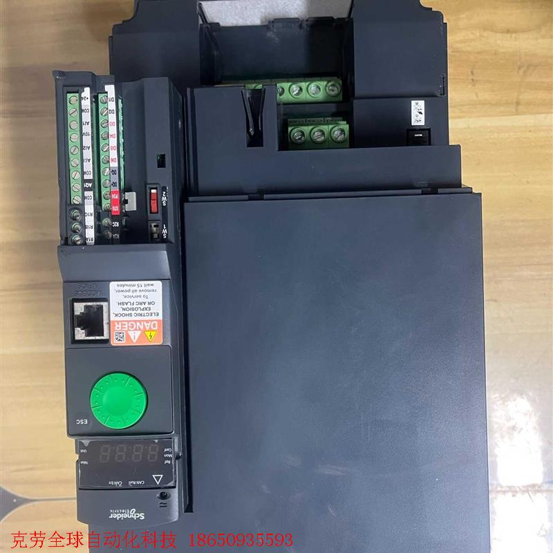 施耐德变频器,ATV320D15N4B,15KW,工厂里收回