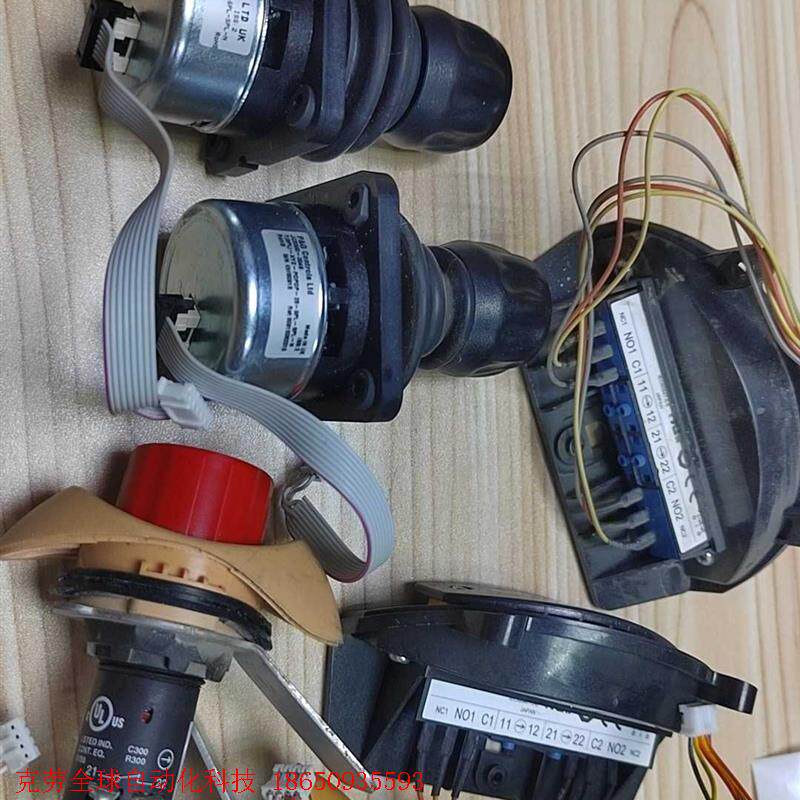 示教器摇杆JC2000-0049。使能开关IEC60947-