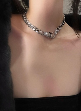 顶流拽妹~衔尾ins美杜莎嘻哈冷淡风蛇形项链颈链高级设计感锁骨链