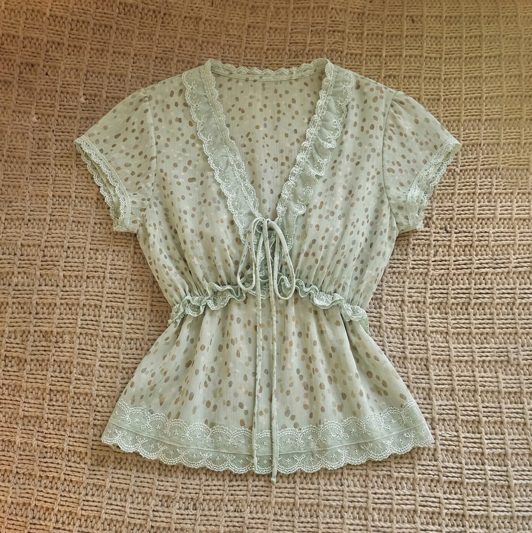 法式复古vintage甜美风波点蕾丝V领短袖雪纺衫女系带收腰显瘦上衣图片