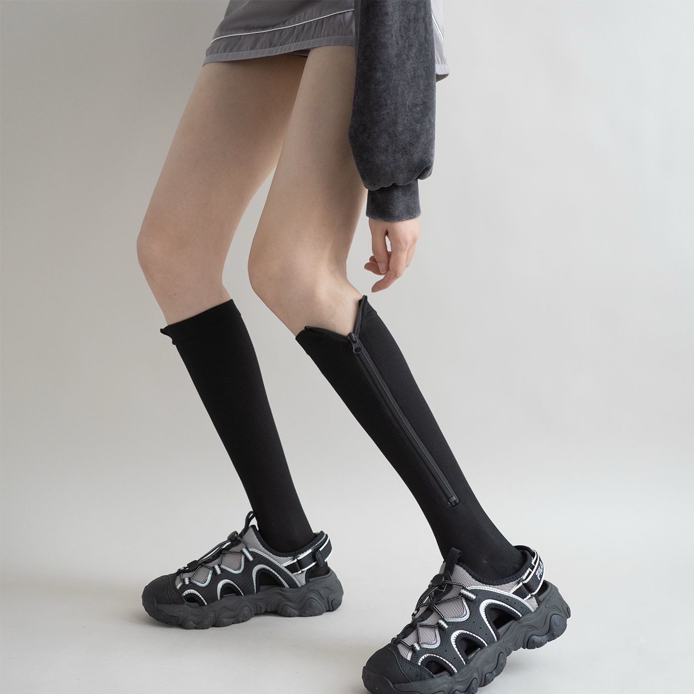 秋季新款黑色侧边拉链中筒袜女