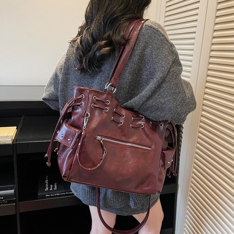 复古机车风大容量托特包