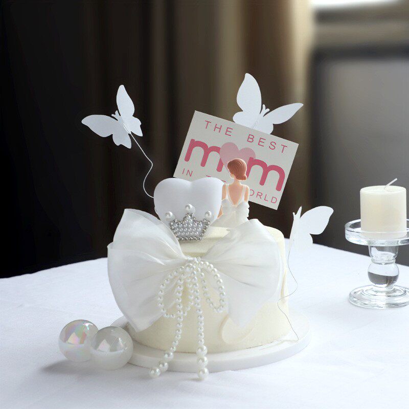 网红珍珠蝴蝶结背影女孩蛋糕装饰插件情人节皇冠女神公主生日摆件