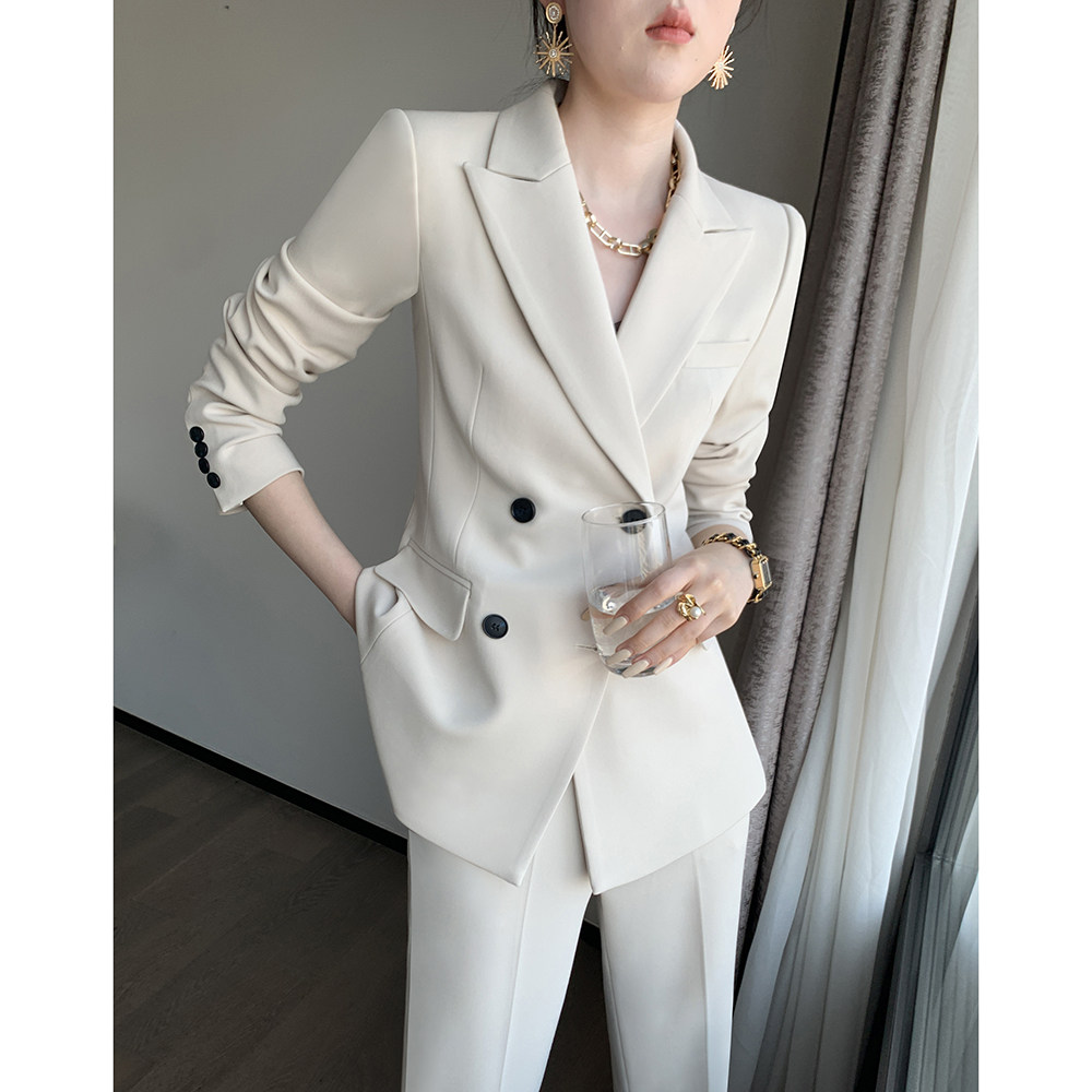 高级感西装外套女2025新款春秋冬时尚气质女神范米色职业套装正装
