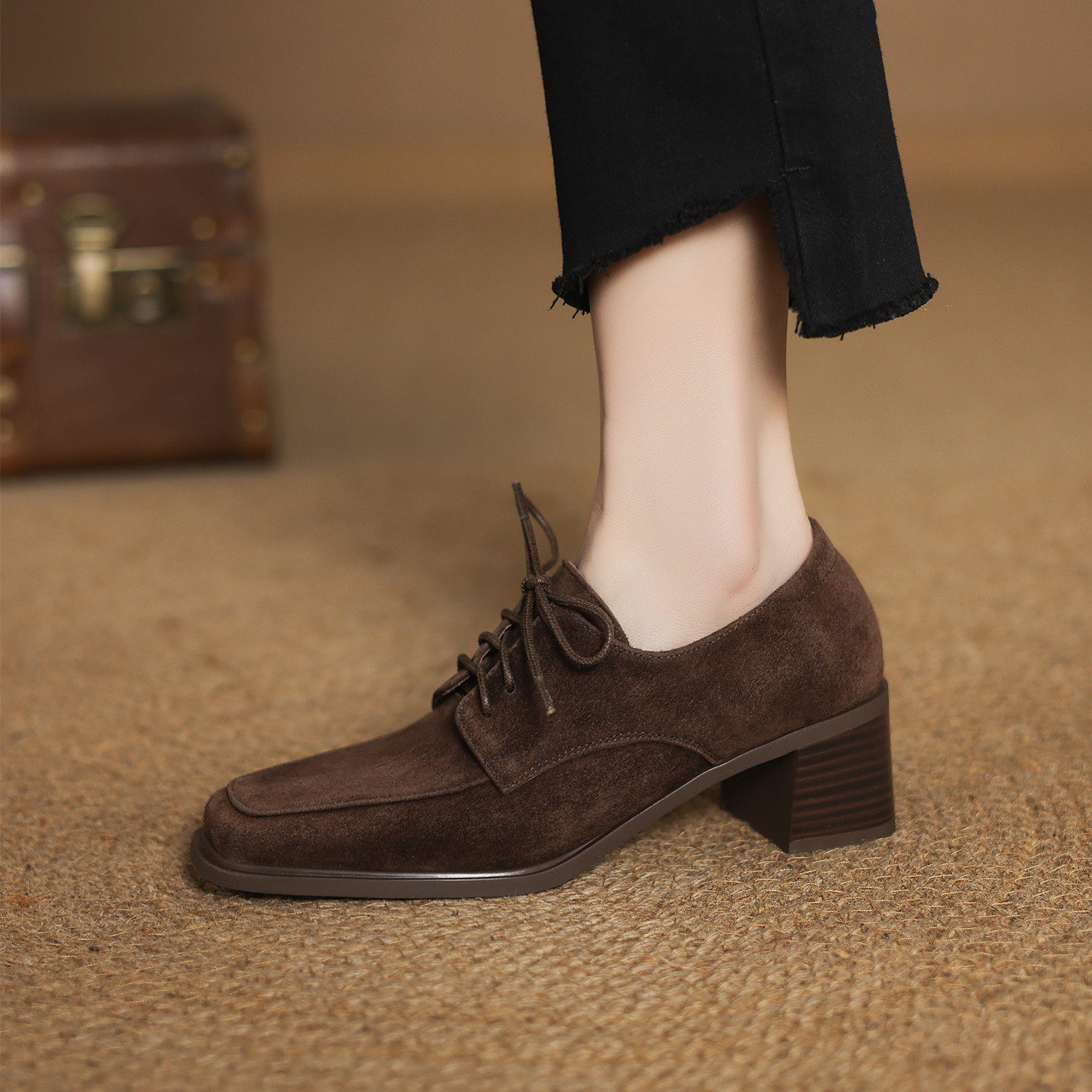 ladyblack 粗高跟羊皮磨砂系带深口单鞋女方头四季小皮鞋大码4142,女鞋,深口单鞋,淘宝优惠券,粉丝福利购,淘宝优惠卷