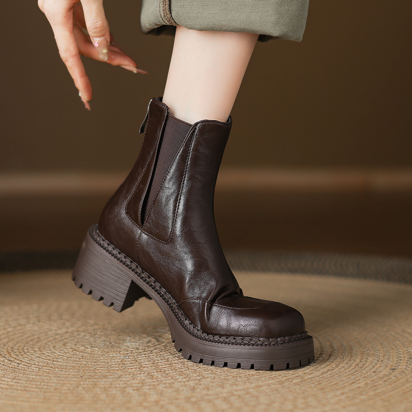 短靴女秋冬大码子切尔西靴41-43