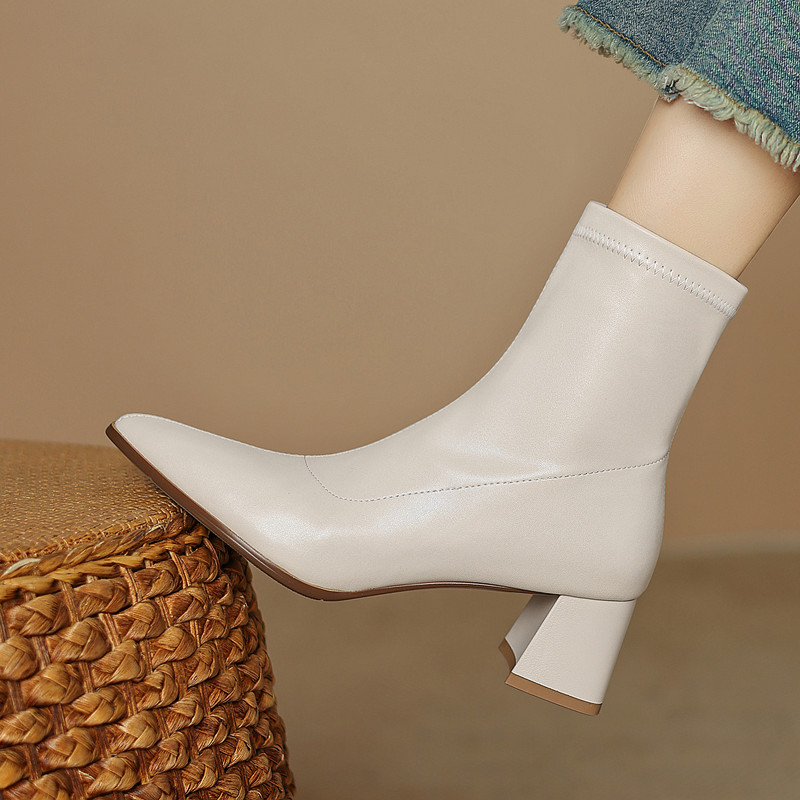 短靴女秋冬大码透气单靴41-43