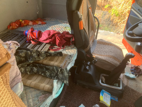 1月27日长沙湘N97296豪沃牌重型半挂牵引车一辆网络拍卖公告