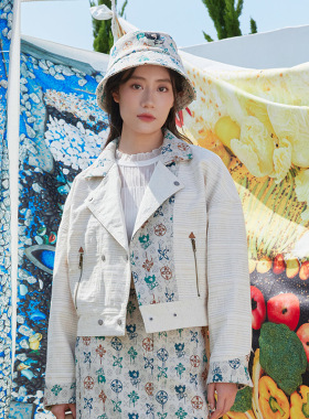 一城画一秋季简约宽松文艺休闲翻驳领设计牛仔外套女14131B228