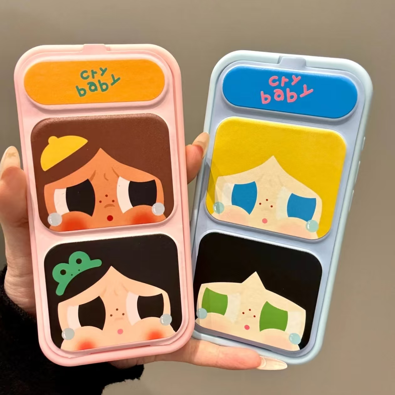 可爱哭娃磁吸翻盖折叠支架适用苹果17promax手机壳iPhone17/16/15/14/13pro全包防摔vivo华为P70小米17oppo套