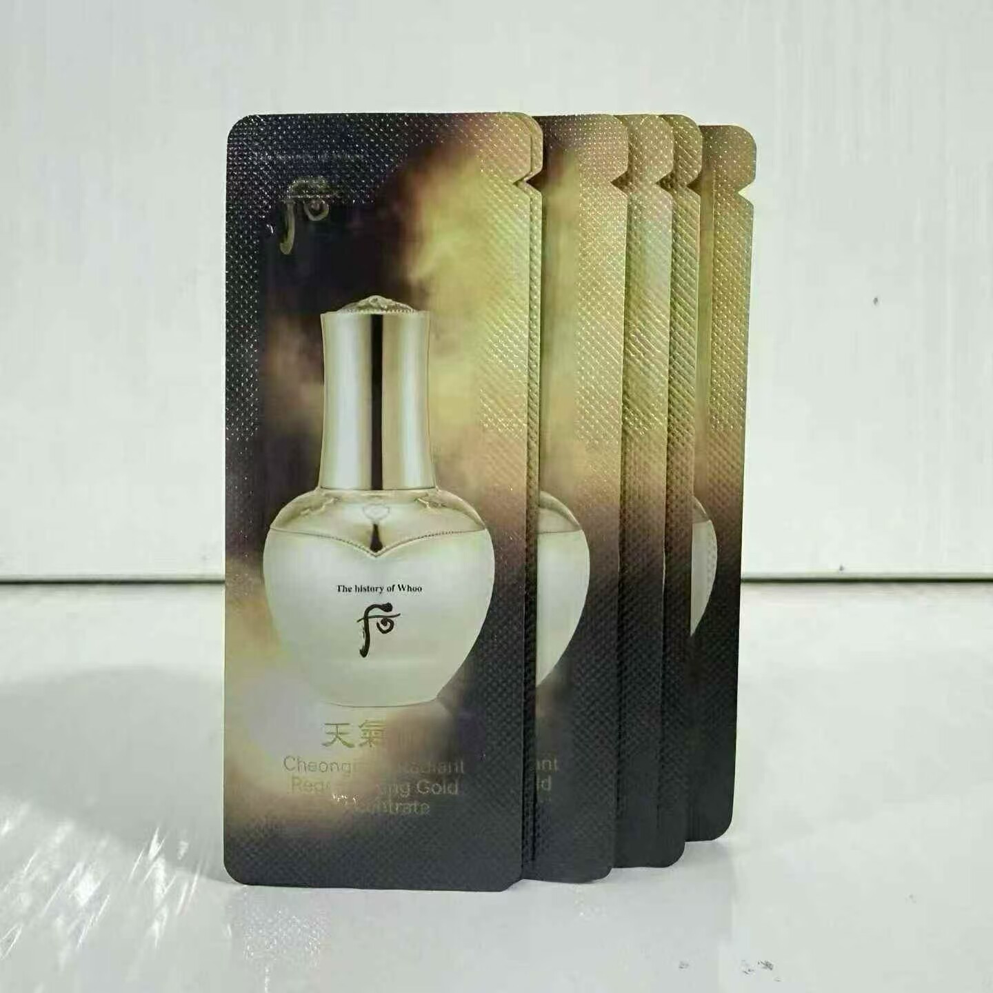 包邮！后韩国黄金安瓶超浓缩黄金精华1ML*60 包