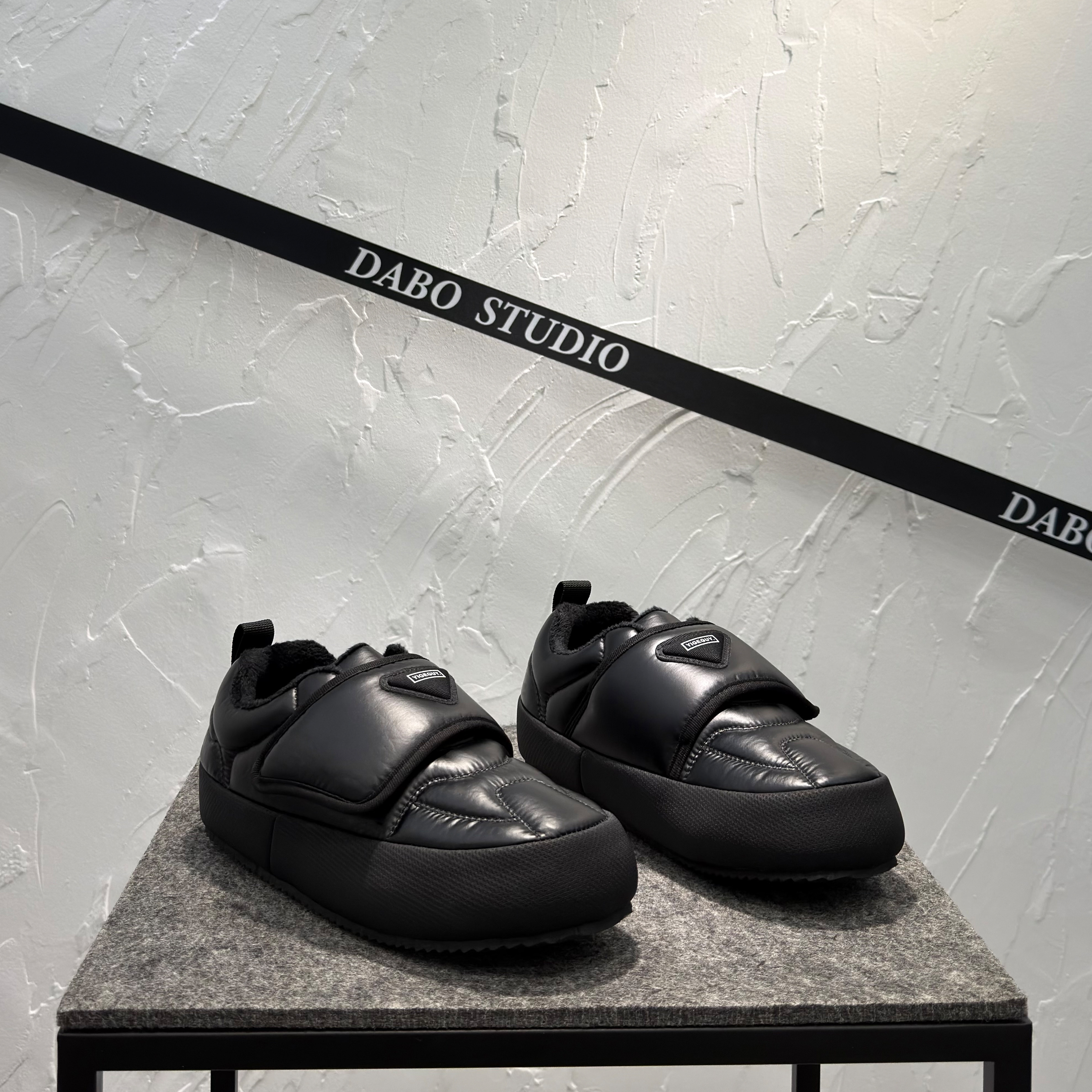 鞋子男鞋2025新款冬季加绒保暖棉鞋厚底一脚蹬面包鞋魔术贴休闲鞋,流行男鞋,时尚休闲鞋,淘宝优惠券,粉丝福利购,淘宝优惠卷