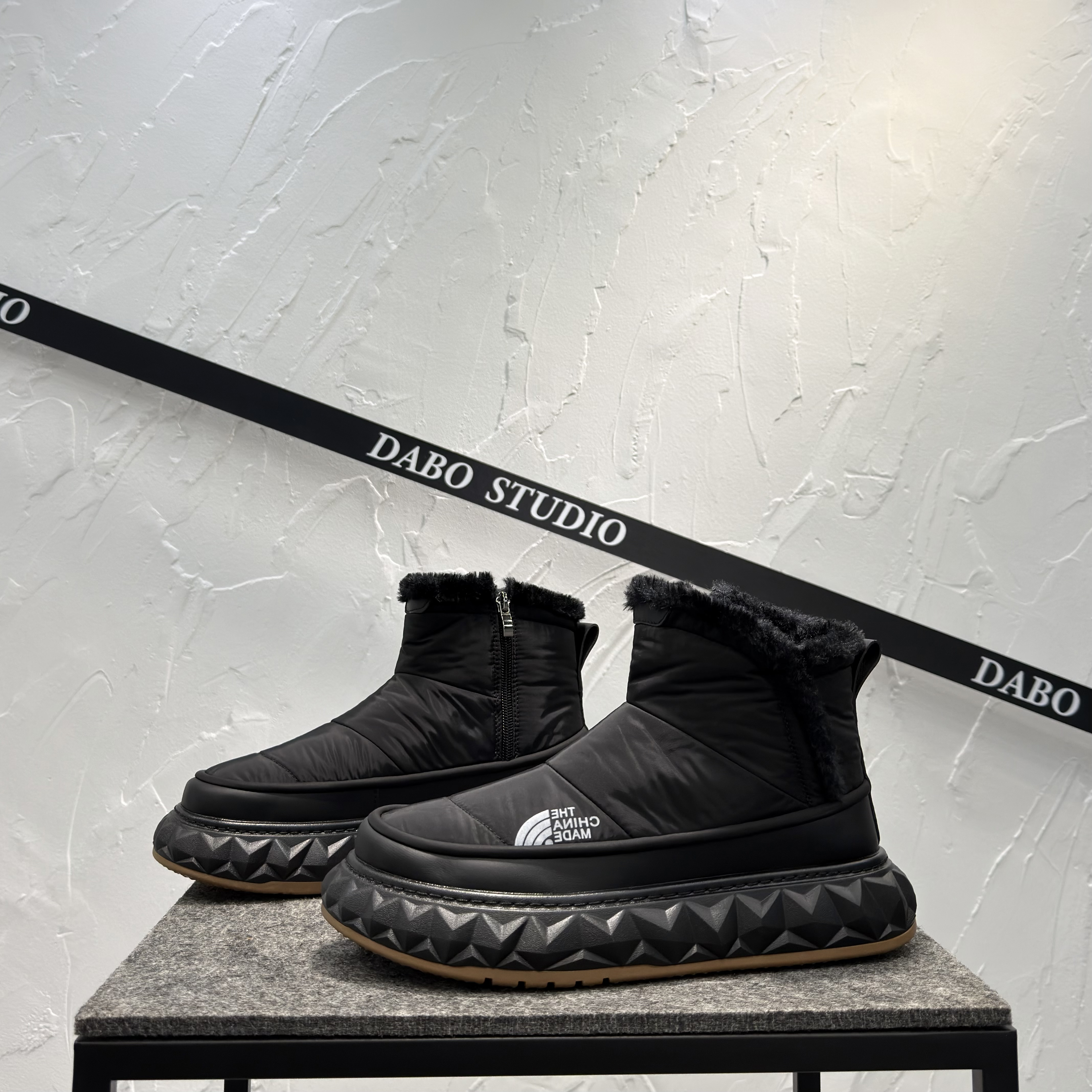 加绒保暖雪地靴厚底拉链高帮男鞋