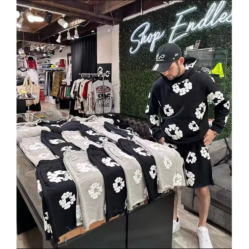 工厂现货外贸原版发泡满印连帽衫