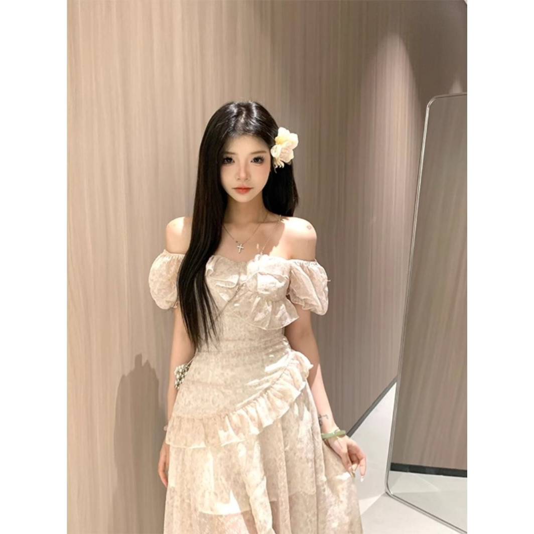 2025漫花甜茶短袖版夏季休闲时尚气质修身显瘦高腰碎花女装连衣裙