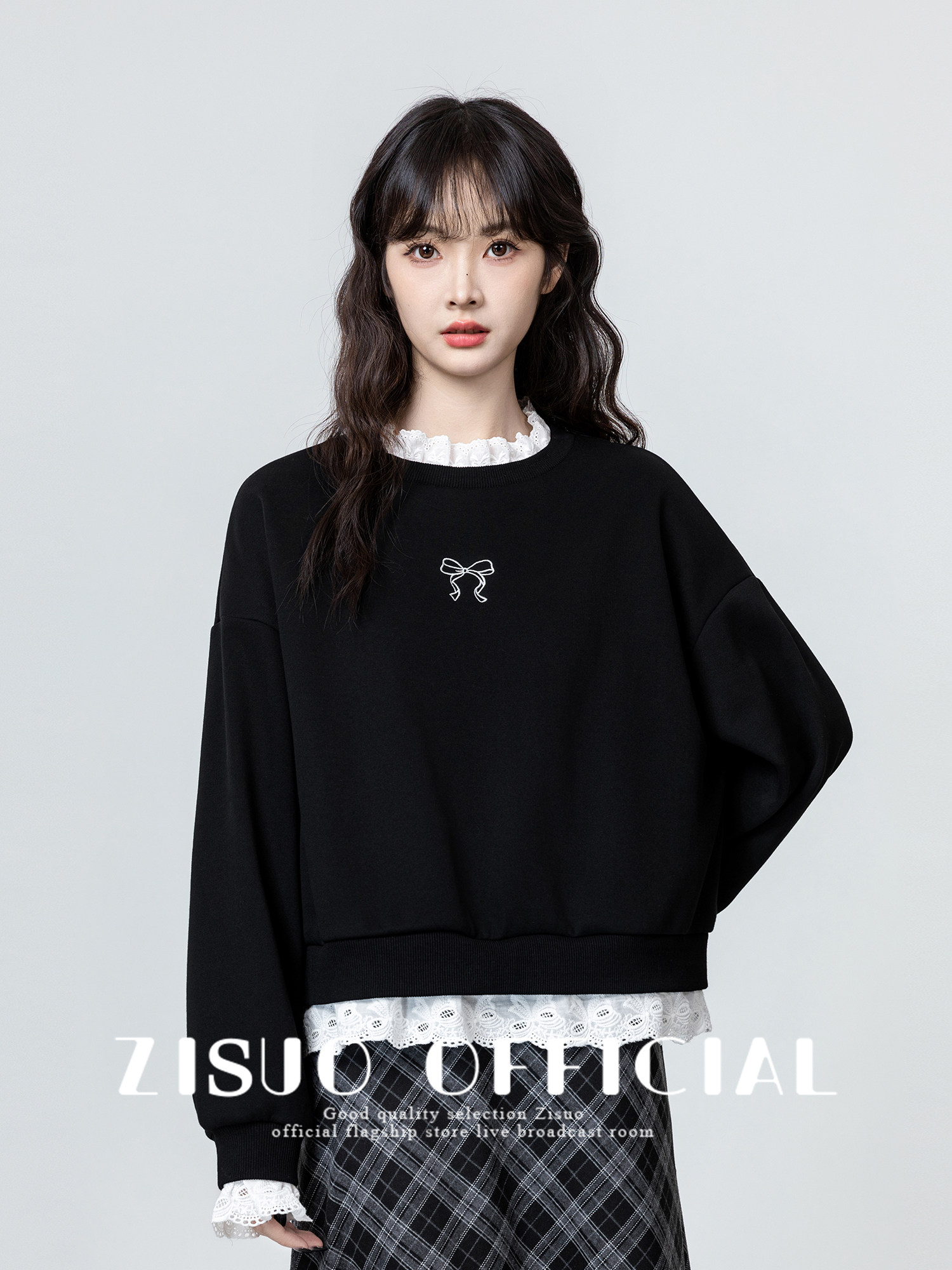 黑色假两件圆领卫衣女2025春秋新款设计感蕾丝边拼接无帽套头上衣