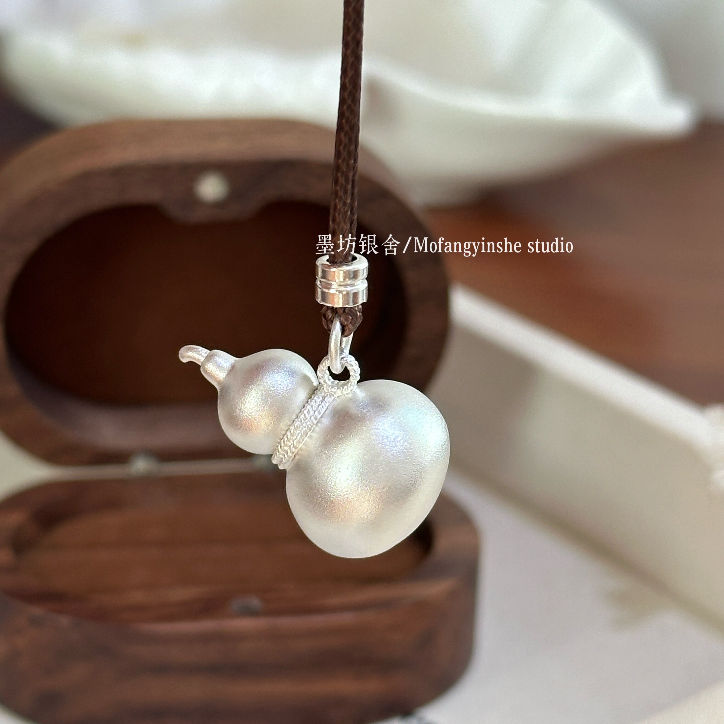 足银999古法葫芦项链毛衣链纯银磨砂福禄吊坠简约百搭情侣挂坠