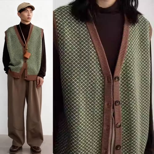 日系复古设计感绿色针织衫马甲男