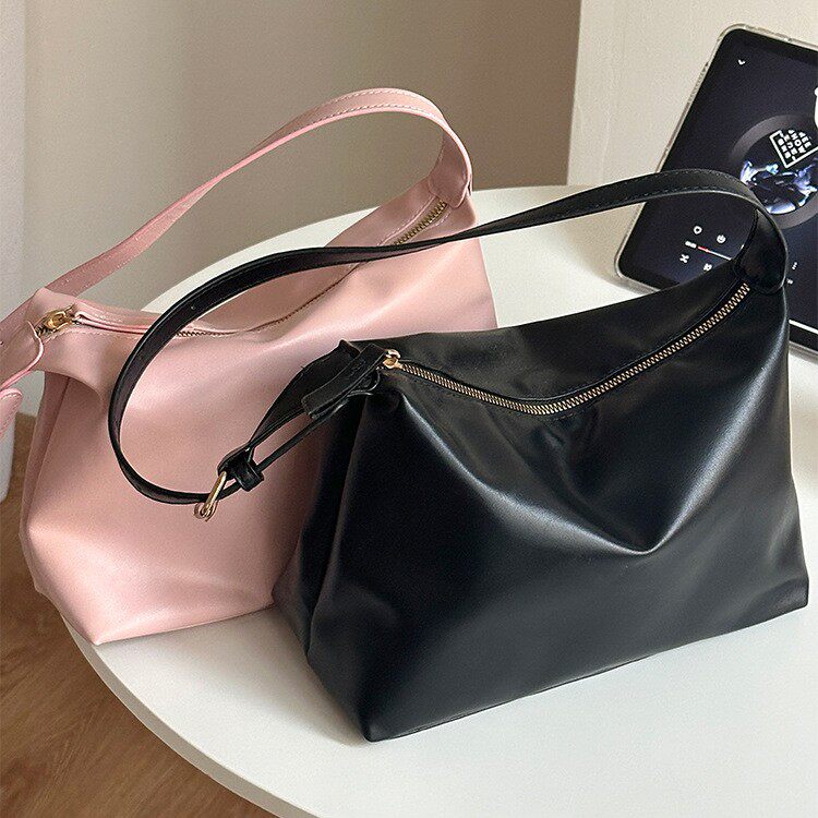 韩版2025新款通勤大容量包包女秋冬复古简约百搭单肩斜挎包饺子包