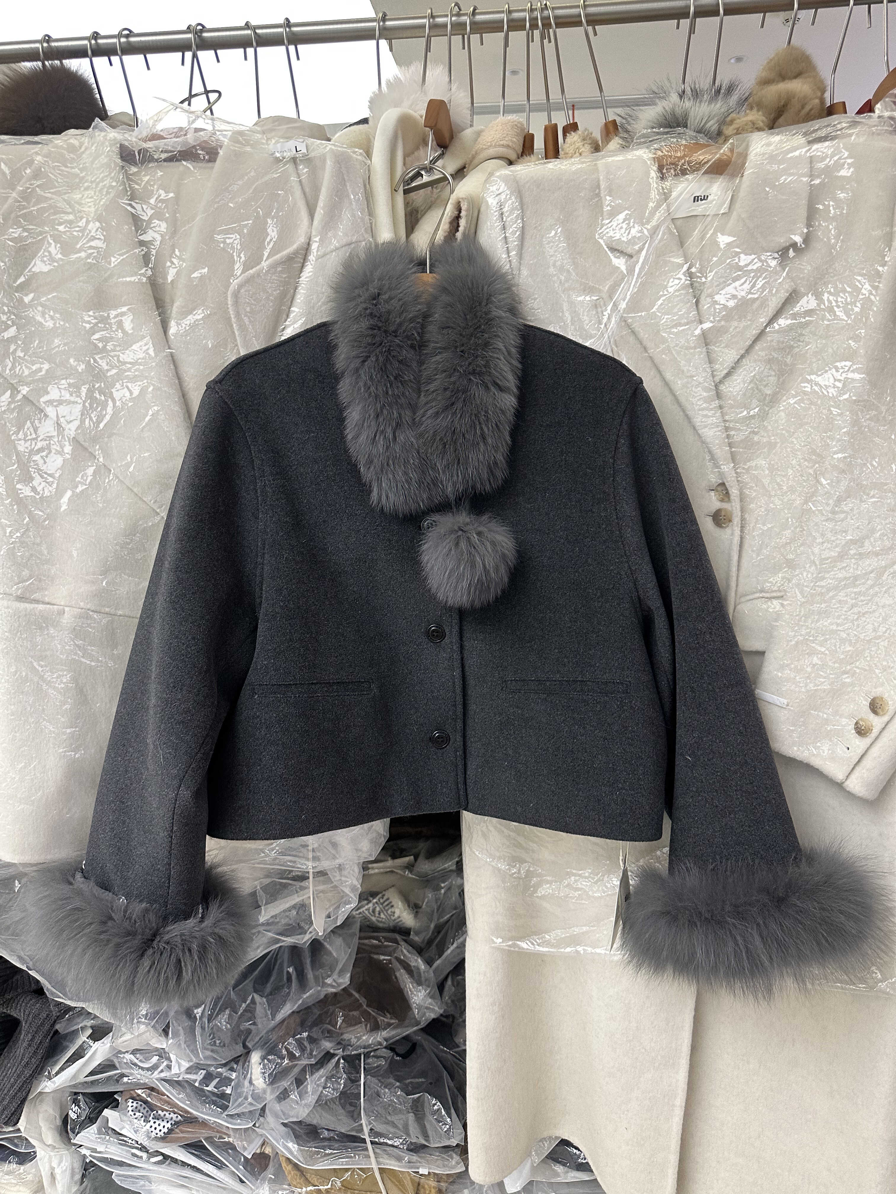 SY韩系新款时尚高品质圆领加羽绒短款大衣带毛领围脖百搭外套女,女装/女士精品,羽绒服,淘宝优惠券,粉丝福利购,淘宝优惠卷