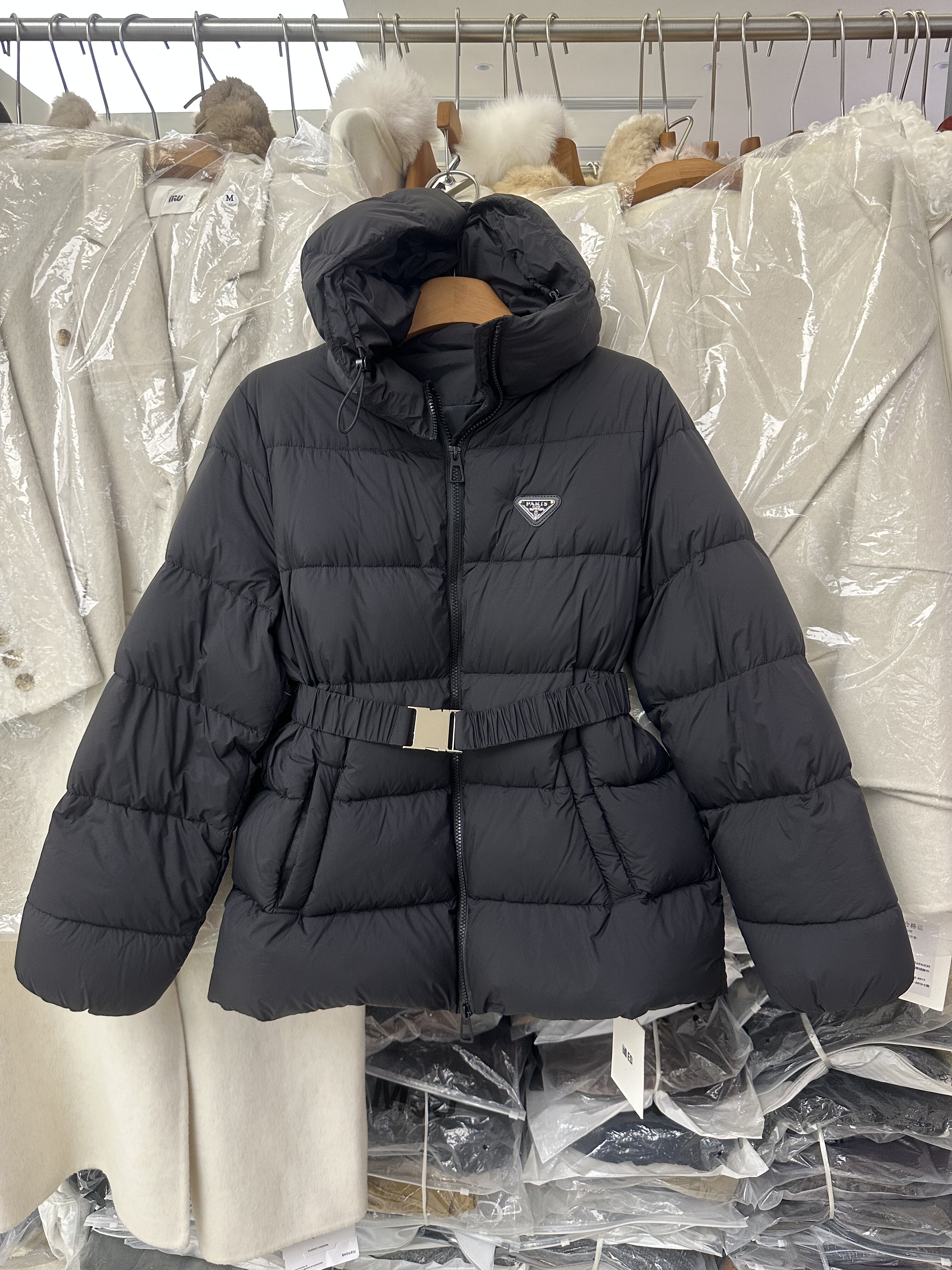 SY韩系新款时尚高品质连帽收腰显瘦羽绒服外套女保暖白鸭绒面包服