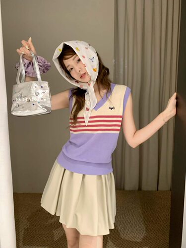 SY韩系新时尚高品质条纹拼色V领刺绣学院针织背心女休闲无袖上衣
