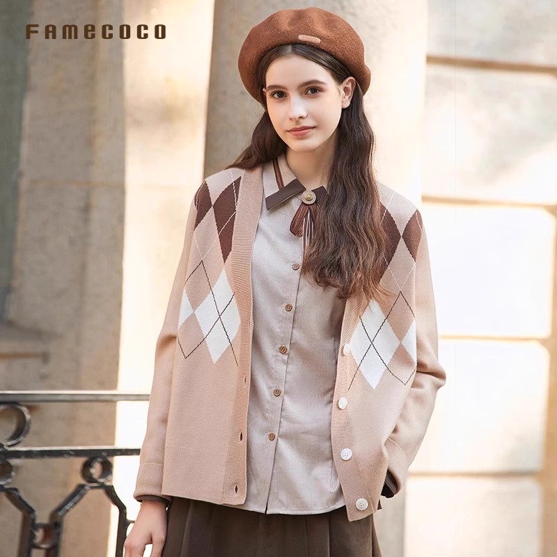 宽松休闲菱格纹V领开衫外套