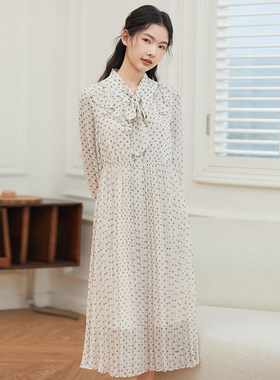 Famecoco折扣店气质荷叶边系带领碎花裙宽松显瘦连衣裙F225FA012