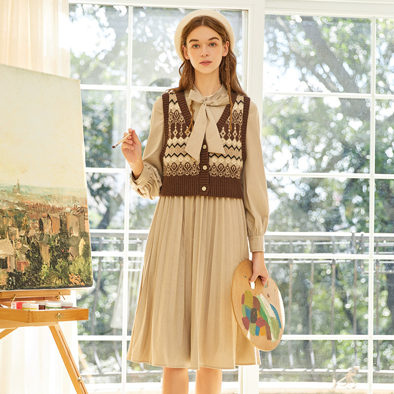 范可儿飘带蝴蝶领两件套连衣裙