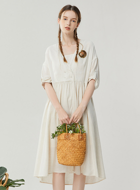 Famecoco折扣店文艺风舒适亚麻宽松V领连衣裙松弛感长裙F223FA048
