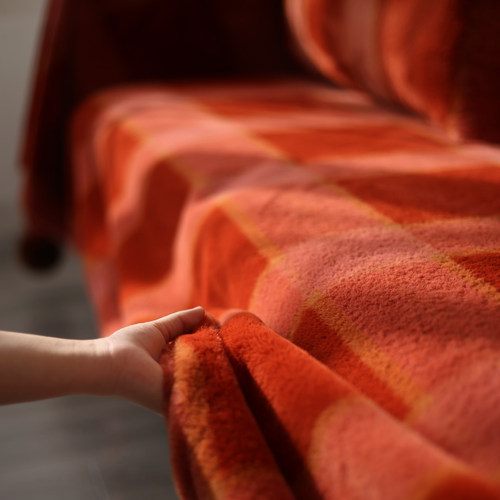 长在&ldquo;心趴&rdquo;上慵懒美学，不掉毛兔兔绒盖巾