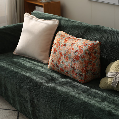 立体纹理丰富层次感，雪尼尔好铺设好打理