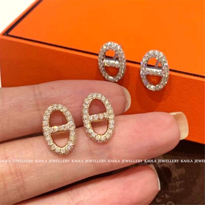 猪鼻子钻石耳钉 女轻奢小众玫瑰金纯银满钻8型耳环圆圈CD字母耳饰
