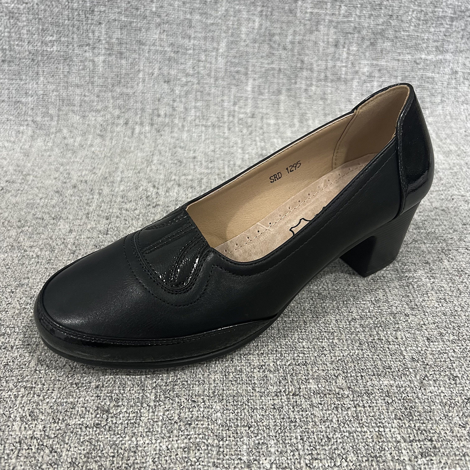 外贸新款真皮垫不累脚妈妈鞋轻便粗跟舒适百搭通勤工作女鞋 T4349,女鞋,深口单鞋,淘宝优惠券,粉丝福利购,淘宝优惠卷