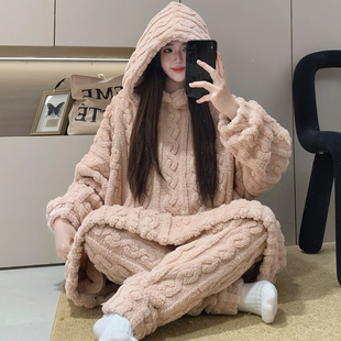 2025年新款珊瑚绒睡衣女秋冬加绒加厚连帽睡袍套装休闲女士家居服