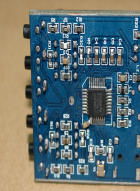 E02USB解码器 DAC USB-HID 耳放 配单转双2对 AMP9999