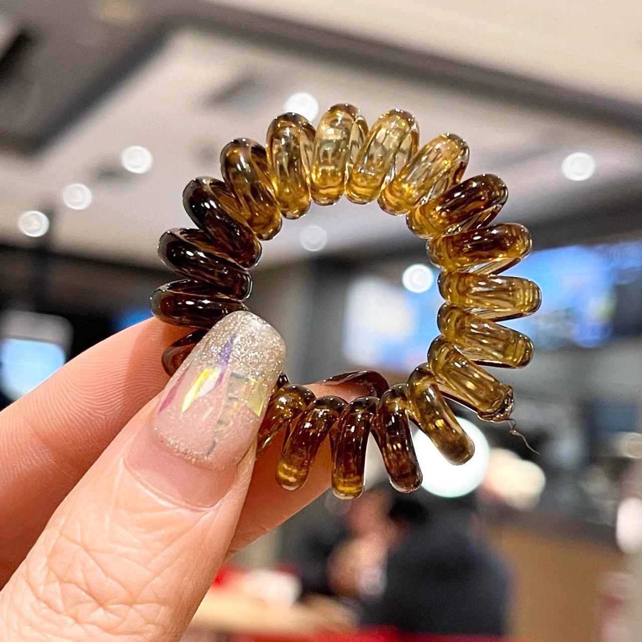 韩国东大门新款玳瑁色系透明电话线发圈气质通勤时尚豹纹马尾