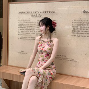 章蜜糖 明媚女孩 莫奈的花园少女温柔度假不规则仙女吊带连衣裙