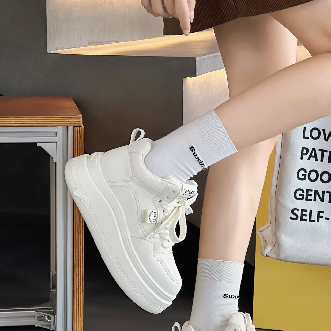 【欧洲站爆款】2025冬季真皮休闲吸膜女棉鞋厚毛保暖厚底松糕底,女鞋,时尚休闲鞋,淘宝优惠券,粉丝福利购,淘宝优惠卷