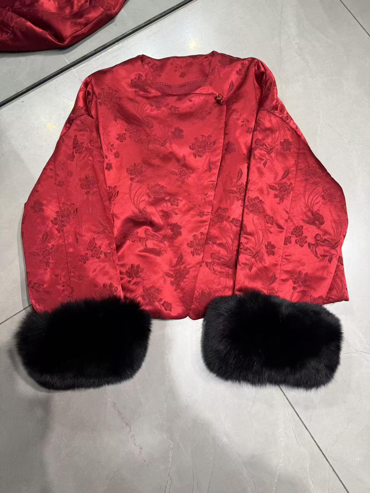 新中式夹棉外套2025女高级感国风短款棉服 狐狸毛袖口可拆卸