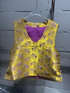 马甲女宽松显瘦百搭背心马甲 V领马到成功溢彩无袖 2025新款 时尚