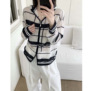 巨洋气！/黑白像素/条纹连帽长袖防晒外套女【衣长58胸围108】831