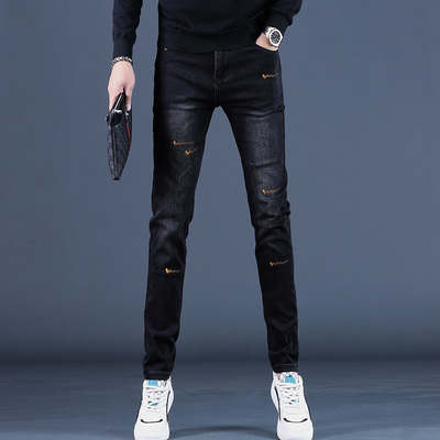 2025秋冬季新款黑色破洞印花牛仔裤男潮修身潮流休闲小脚裤子韩版